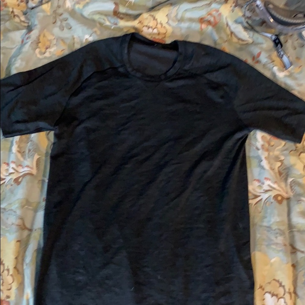 Lululemon Men’s Tee